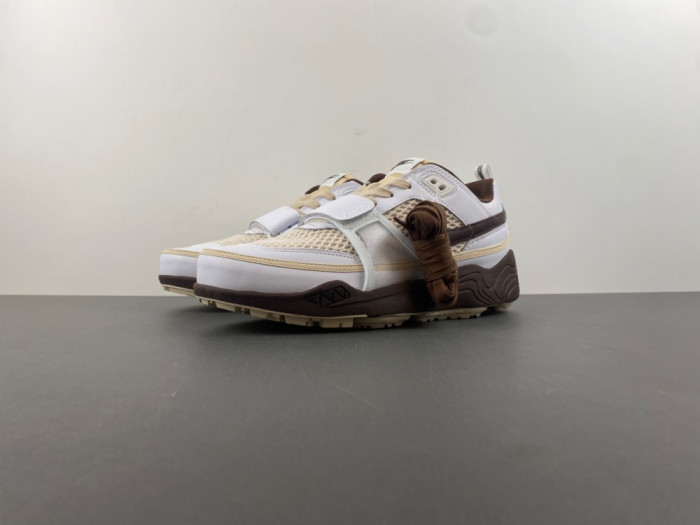 Travis Scott x Nike Zoom Field Jaxx “Ligh Chocolate” HQ3073-100