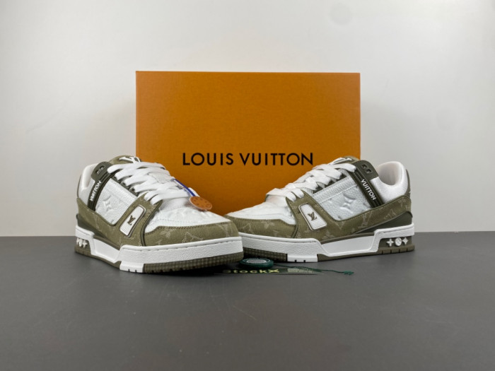 1V TRAINER 1V0425-329