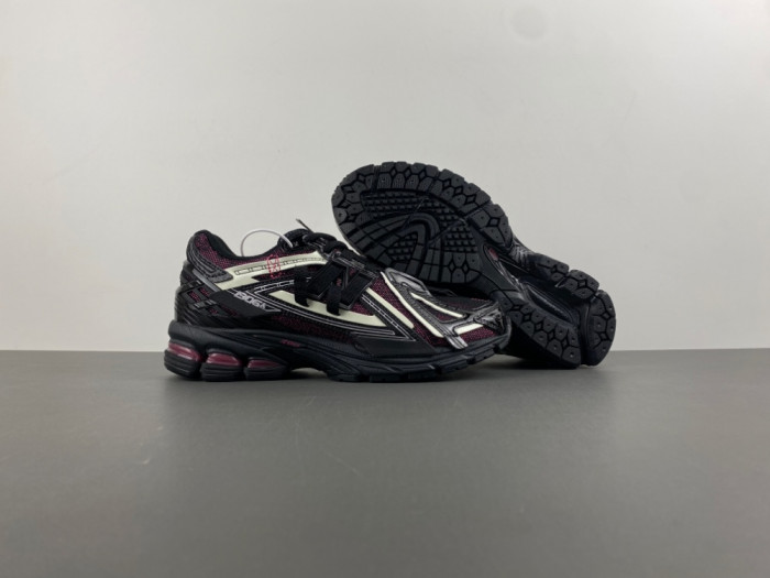 New Balance 1906A Black / Pink U1906AD
