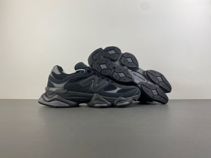 New Ba1an*e 9060 Mono Black U906079E