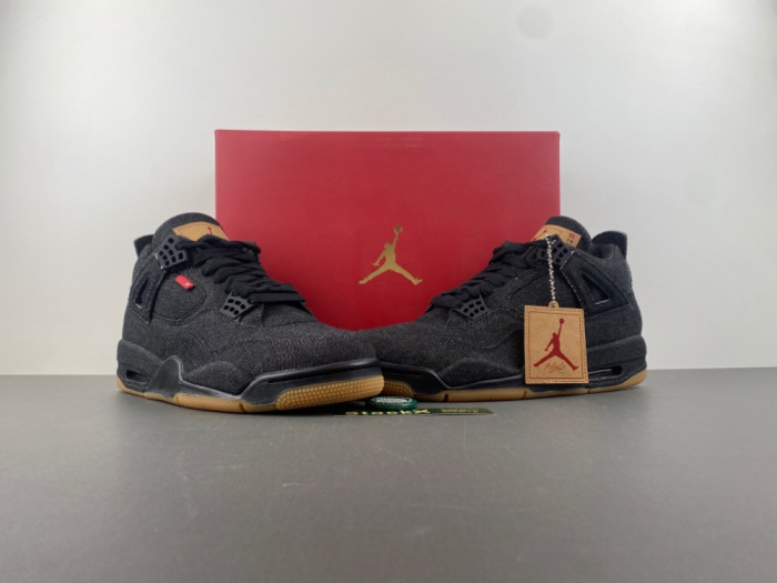 Levis x Air Jordan 4 “Taupe Haze”A02571-001