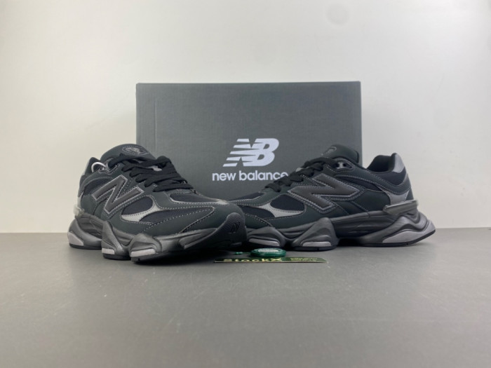 New Ba1an*e 9060 Mono Black U906079E