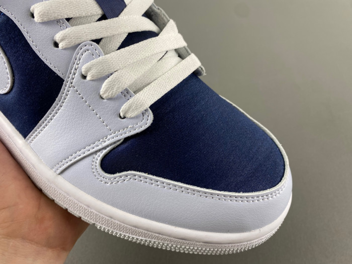 Air Jordan 1 Low SE 