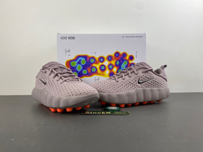 Nike Wmns Mind 002 