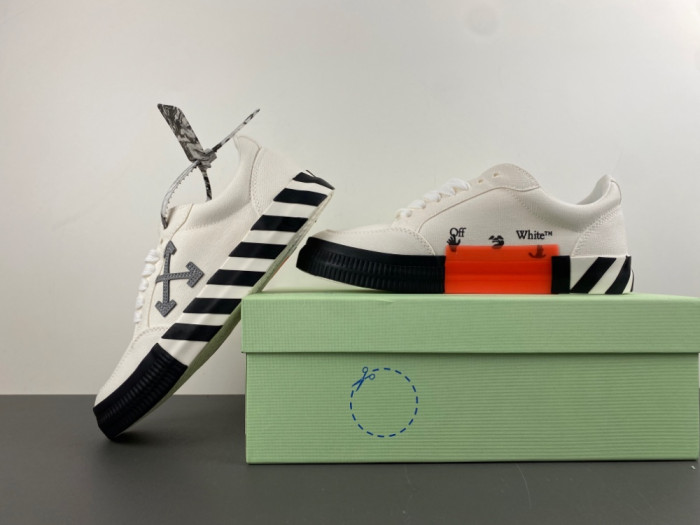 OFW SNEAKERS GY05110-039