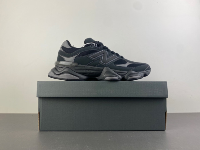 New Ba1an*e 9060 Mono Black U906079E