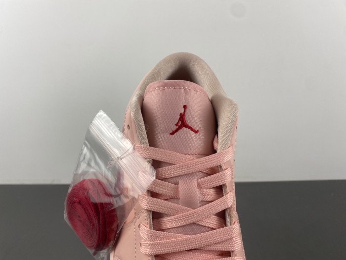 Air Jordan 1 Low SE 