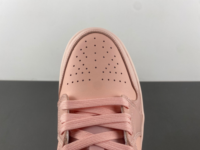 Air Jordan 1 Low SE 