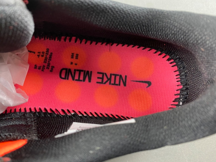 Nike Mind 002 
