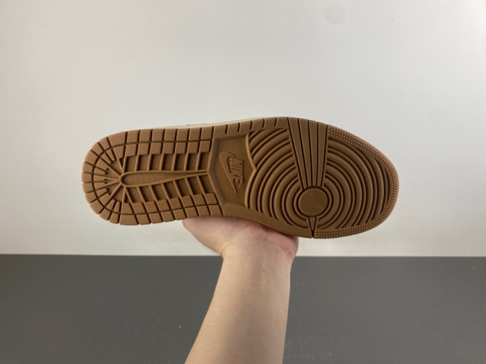 Air Jordan 1 Low SE 