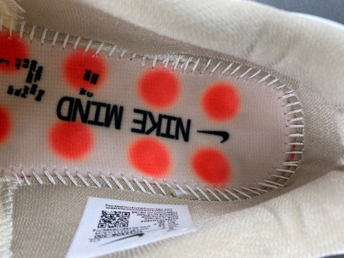 Nike Mind 002 