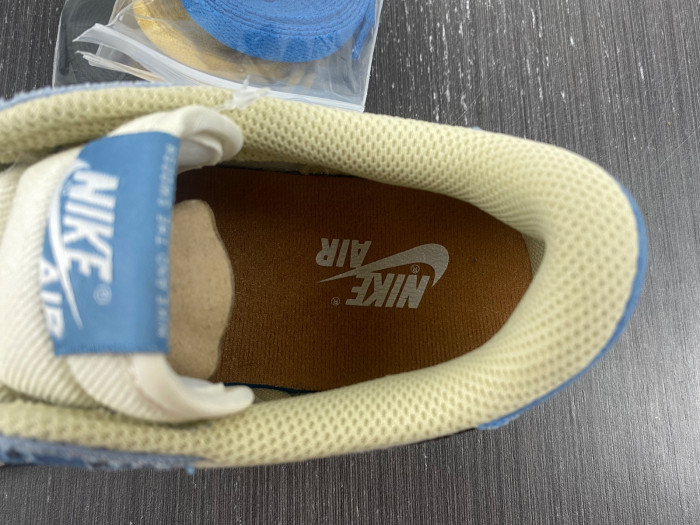Travis Scott x Air Jordan 1 Low DM7866-902-02