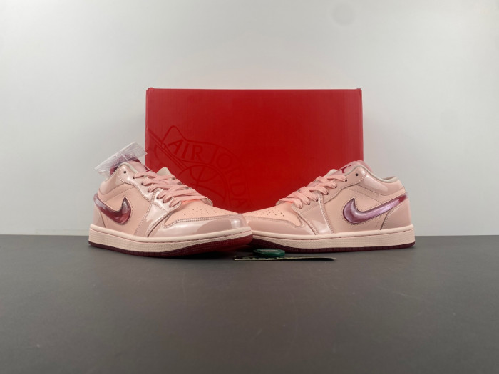 Air Jordan 1 Low SE 
