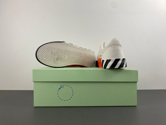 OFW SNEAKERS GY05110-039