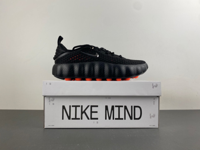 Nike Mind 002 