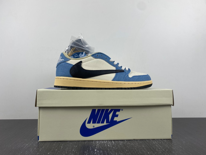 Travis Scott x Air Jordan 1 Low DM7866-902-02