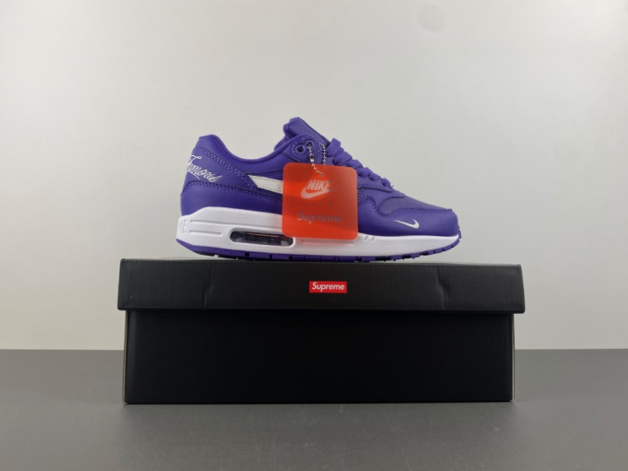 Nike x Supreme Air Max 1 