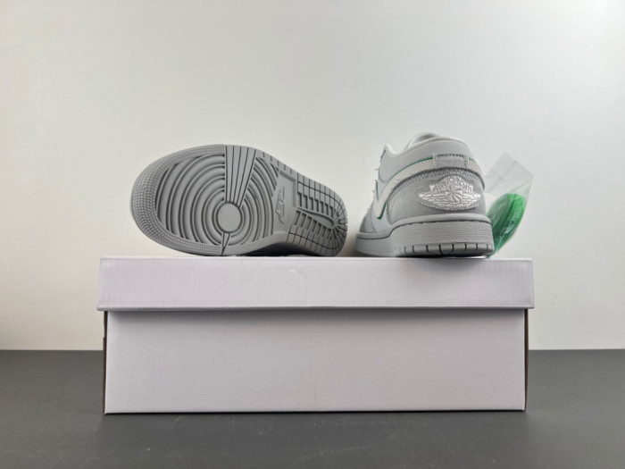 AIR Jordan 1 Low SE Distressed Light Smoke Grey (Women