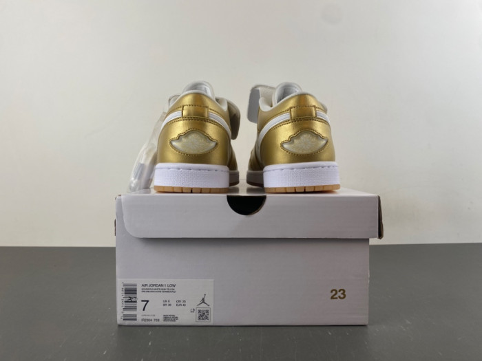 Air Jordan 1 Low 