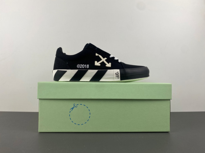 OFW SNEAKERS GY05110-034