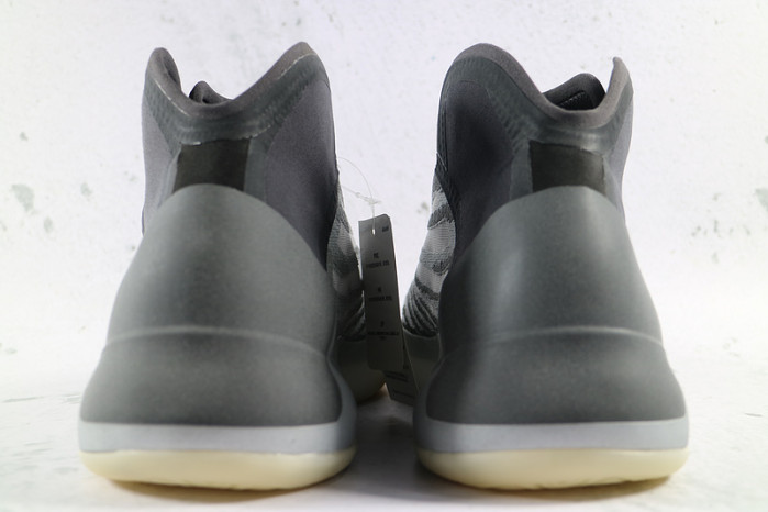 a*d*i*s yzy qntm (lifestyle model) q46473