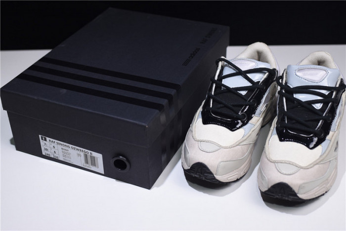 a*d*i*s ozweego 3 raf simons cream white core black b22537