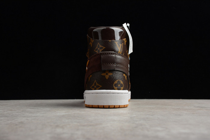 AIR JORDAN 1 OFW-LV AQ0818-158 (WITH CASE)