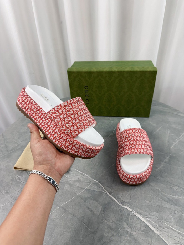 G*u*i slippers gu568-105