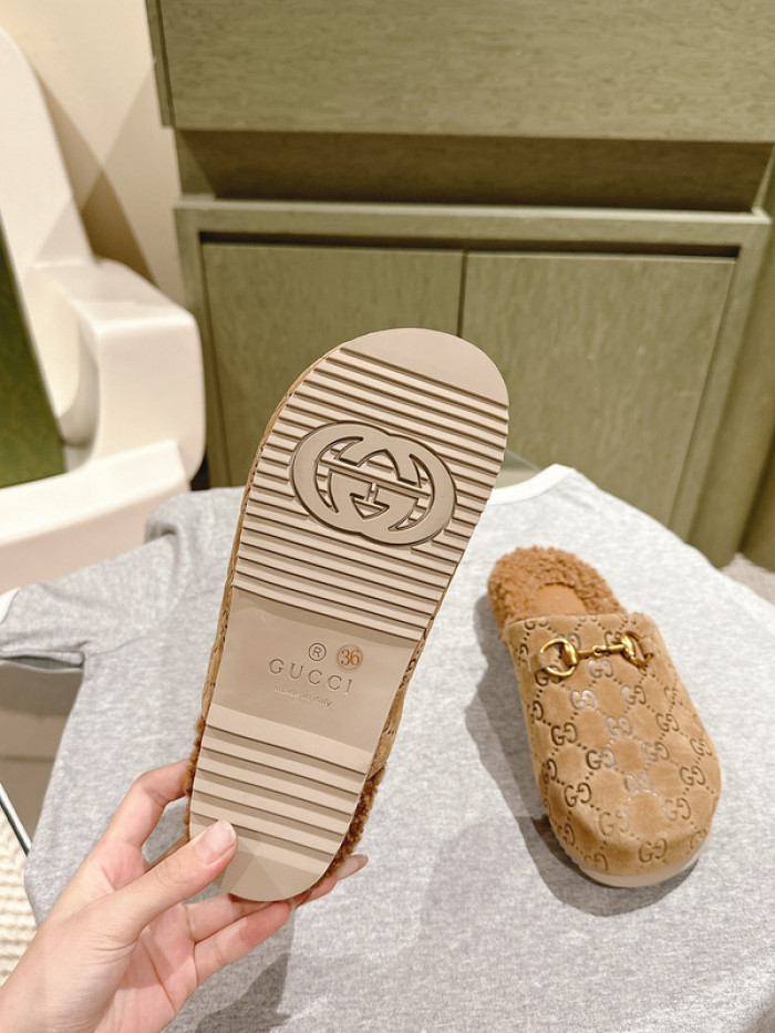 G*u*i slippers gu568-097