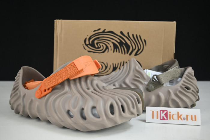 Salehe Bembury x Cr0c5 Polle x Clog "Cr0c5 Khaki"