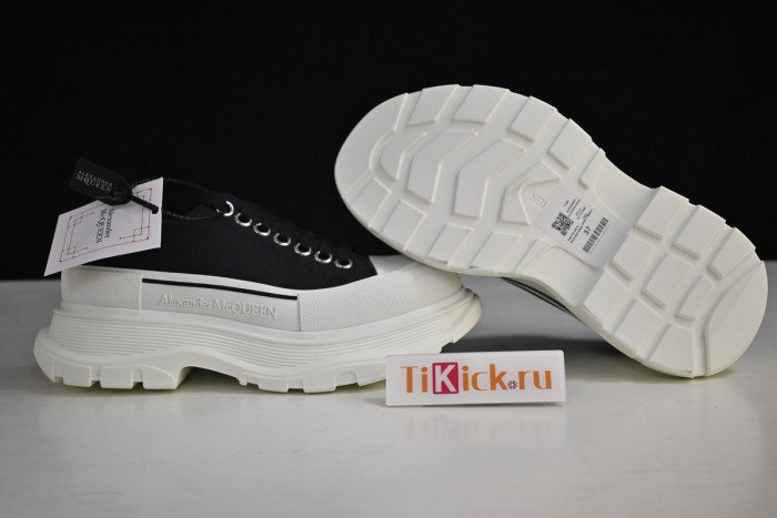 A1exa*der Mcqv*en SNEAKERS MC520050605
