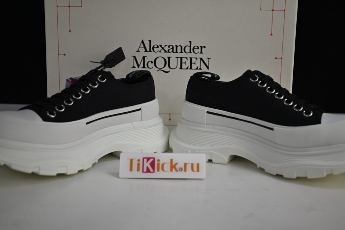 A1exa*der Mcqv*en SNEAKERS MC520050605