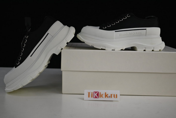 A1exa*der Mcqv*en SNEAKERS MC520050605