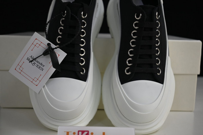 A1exa*der Mcqv*en SNEAKERS MC520050605