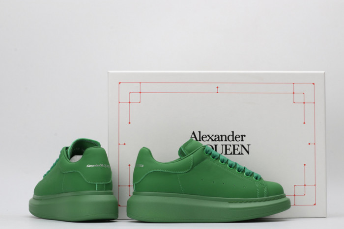 A1exa*der Mcqv*en SNEAKERS