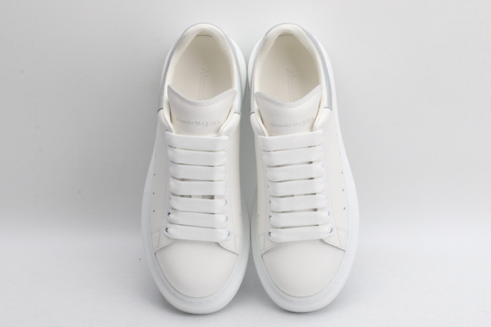 A1exa*der Mcqv*en SNEAKERS