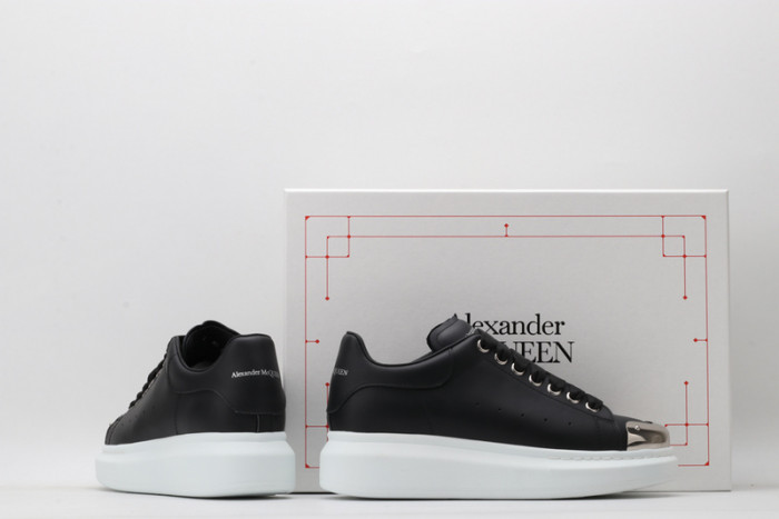 A1exa*der Mcqv*en SNEAKERS MC5563-058