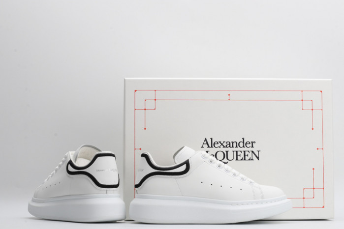 A1exa*der Mcqv*en SNEAKERS MC5563-061