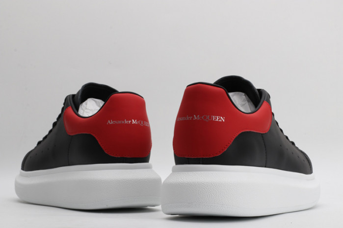 A1exa*der Mcqv*en SNEAKERS MC5563-025