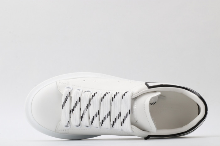 A1exa*der Mcqv*en SNEAKERS