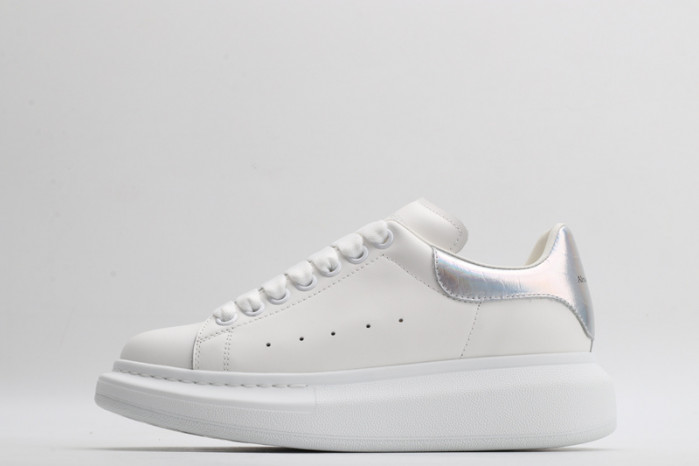 A1exa*der Mcqv*en SNEAKERS