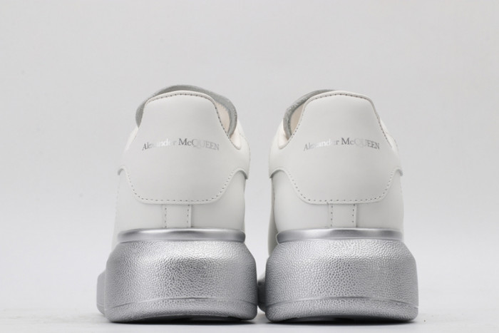 A1exa*der Mcqv*en SNEAKERS MC5563-072