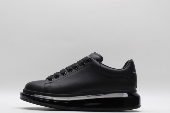 A1exa*der Mcqv*en SNEAKERS