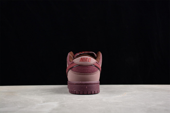 Nike SB Dunk Low "Valentine