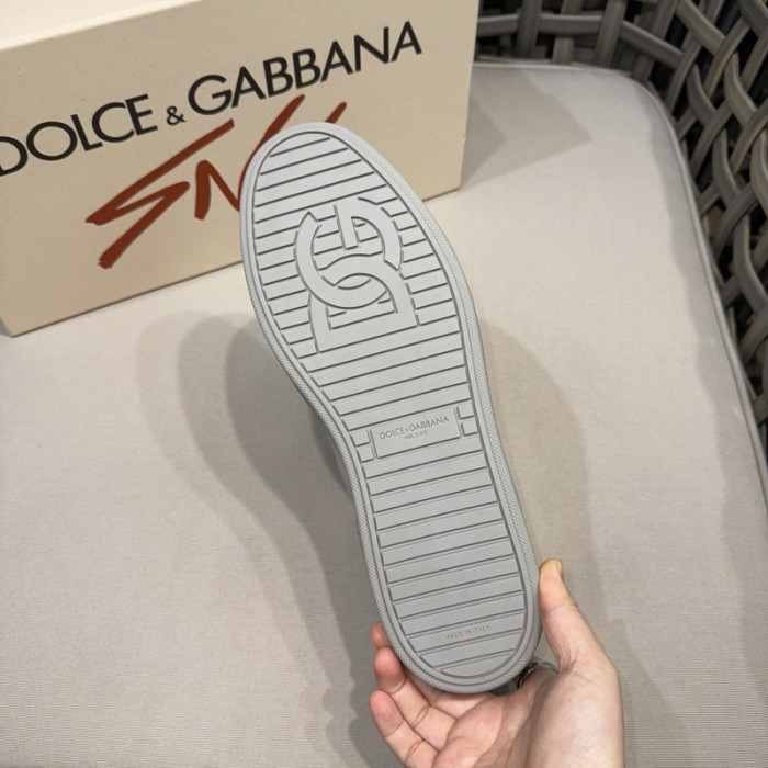 D.G. Sneakers DG210-182
