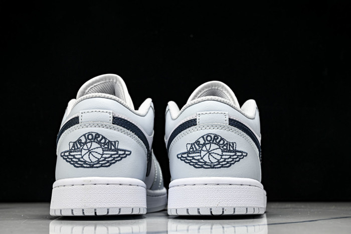 Air Jordan 1 Low 