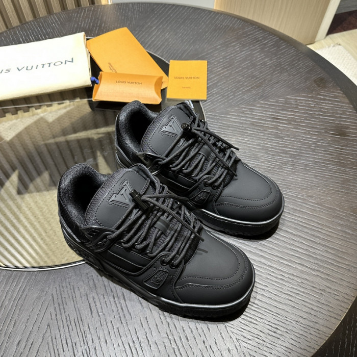1V SNEAKERS 1V0425-153