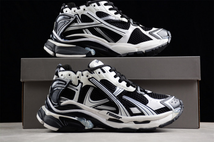 BLCG RUNNER SNEAKER W3RNY0120