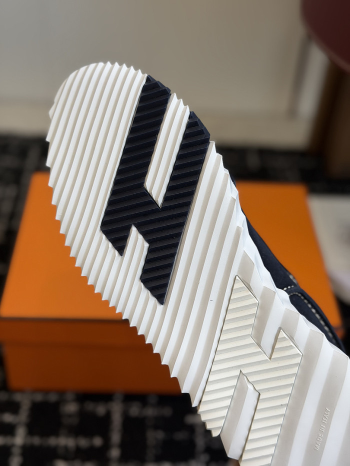 HER*MES SNEAKER HM1028-218