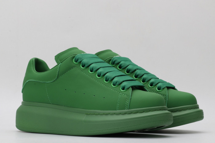 A1exa*der Mcqv*en SNEAKERS